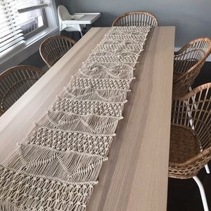 Table runner